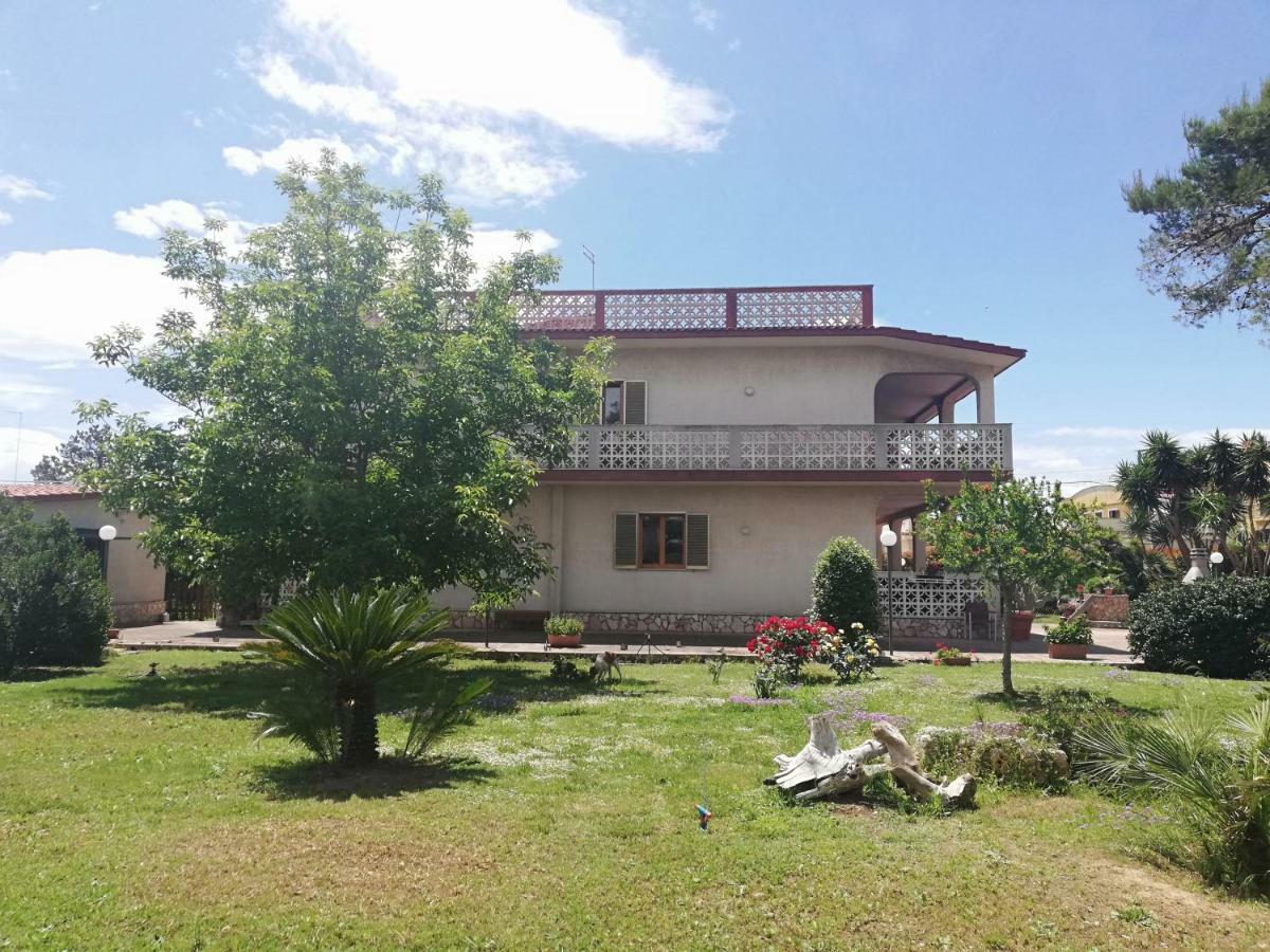 Villa La Serenata Di Pietro Taranto Exterior foto